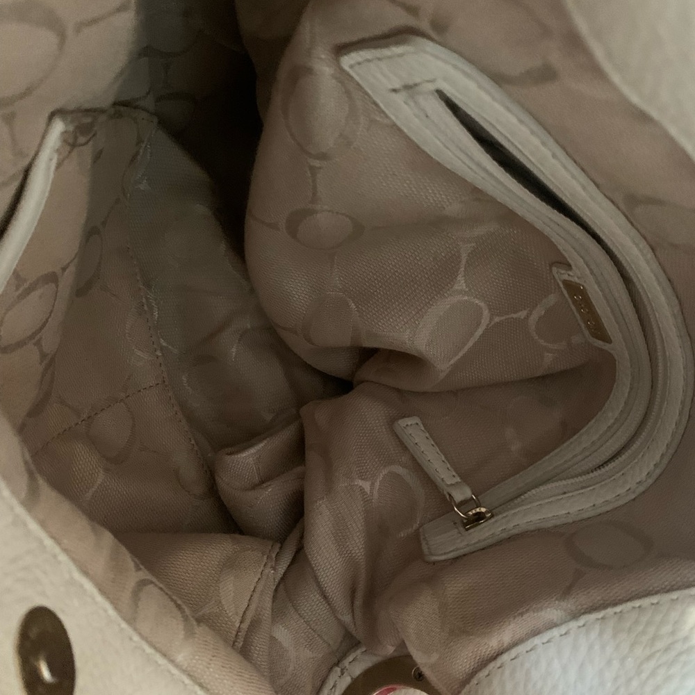Oroton Alpine Hobo in Cream Leather - Picture 10 of 10